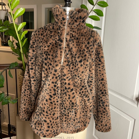 Abercrombie & Fitch Jackets & Blazers - Abercrombie & Fitch Cozy Brown Black Teddy Jacket